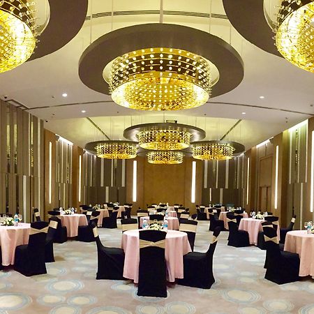Novotel Guwahati Gs Road Extérieur photo
