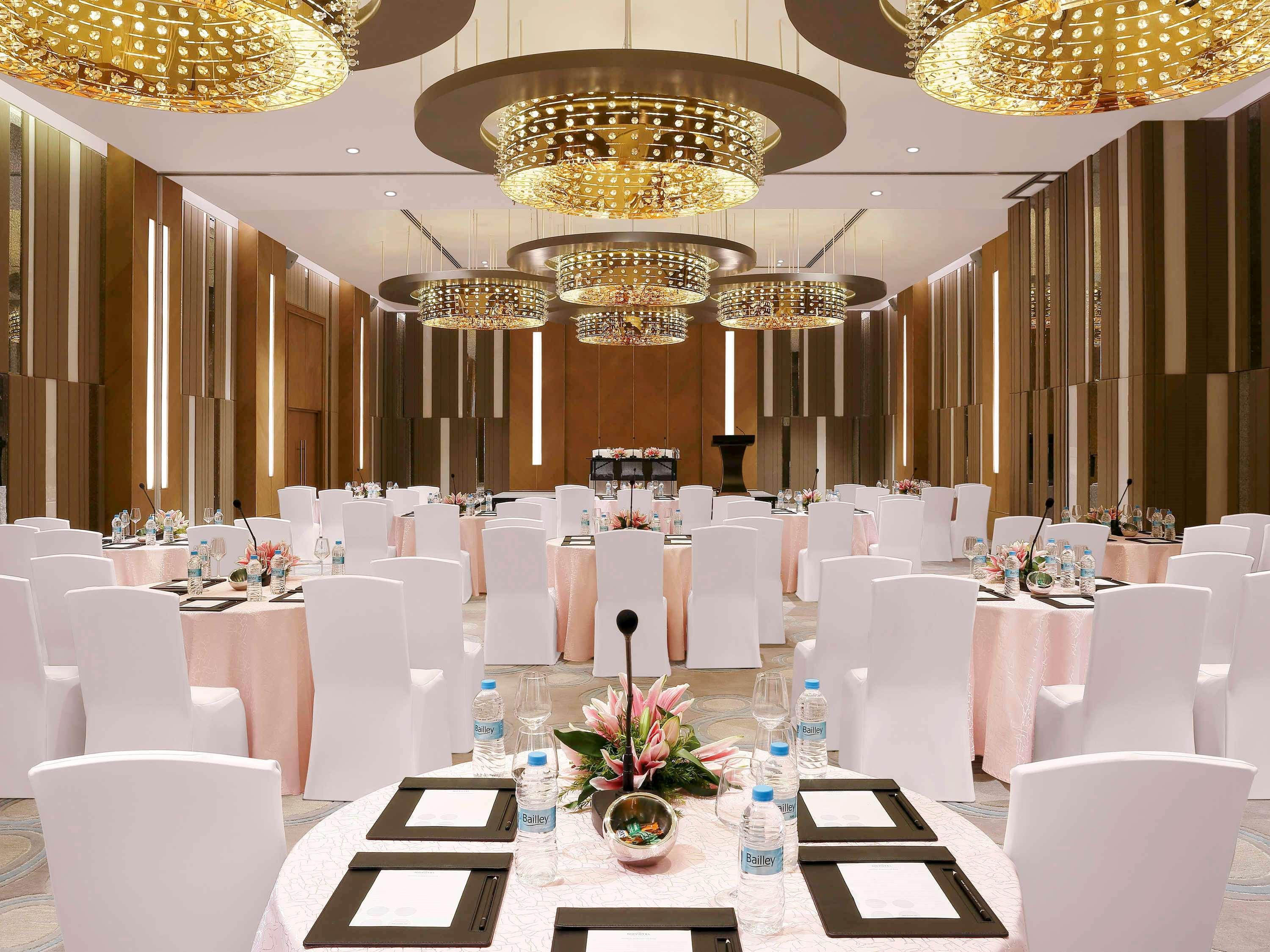 Novotel Guwahati Gs Road Extérieur photo