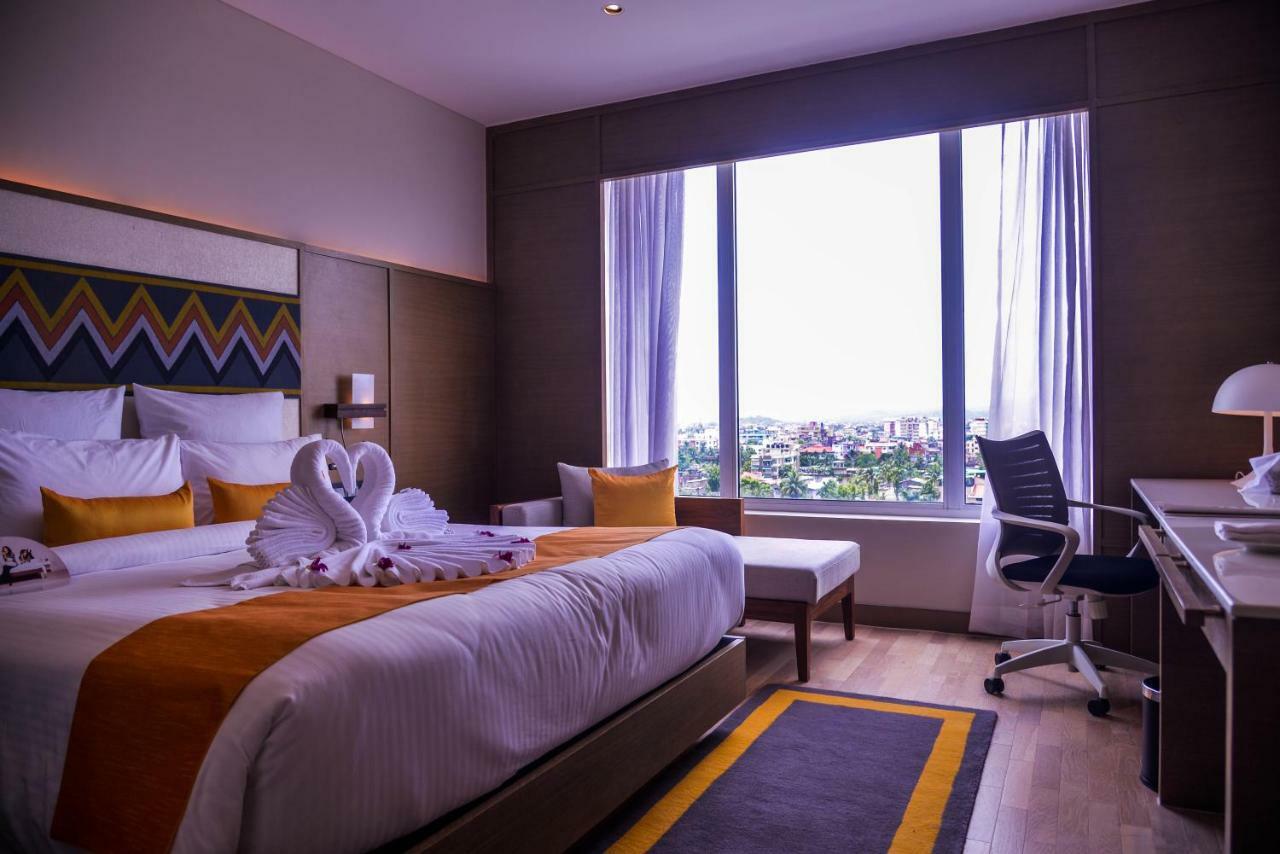 Novotel Guwahati Gs Road Extérieur photo